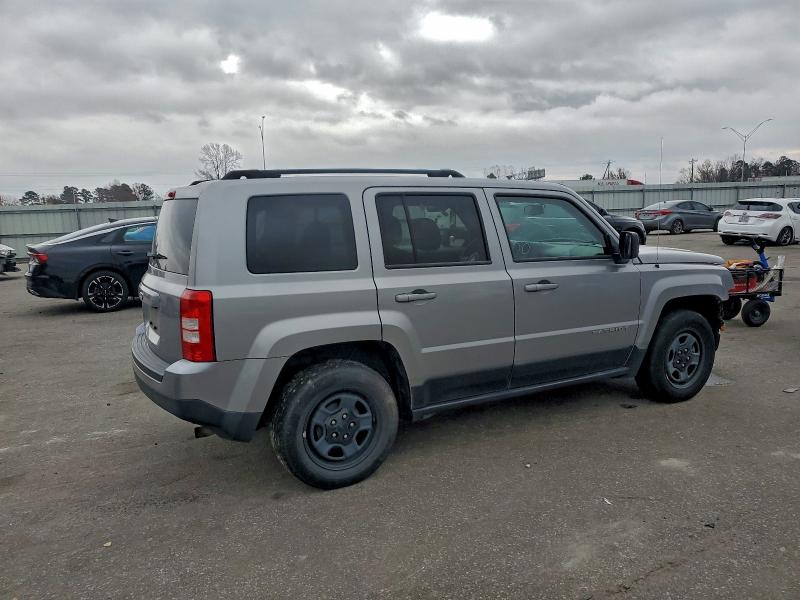 Фото 3 - JEEP PATRIOT