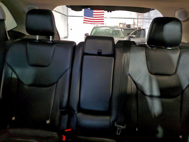 Фото 10 - FORD EDGE