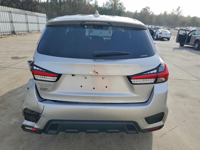 Фото 6 - MITSUBISHI OUTLANDER