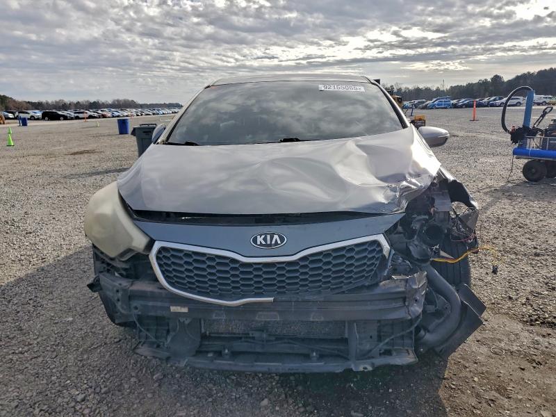 Фото 5 - KIA FORTE