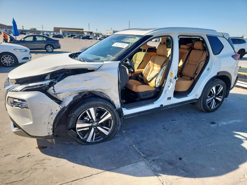 Фото 1 - NISSAN ROGUE