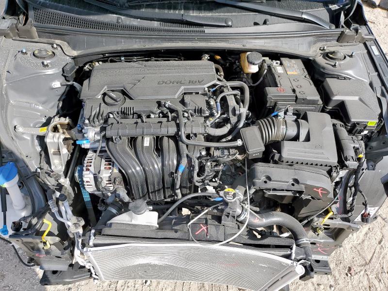 Фото 11 - HYUNDAI ELANTRA