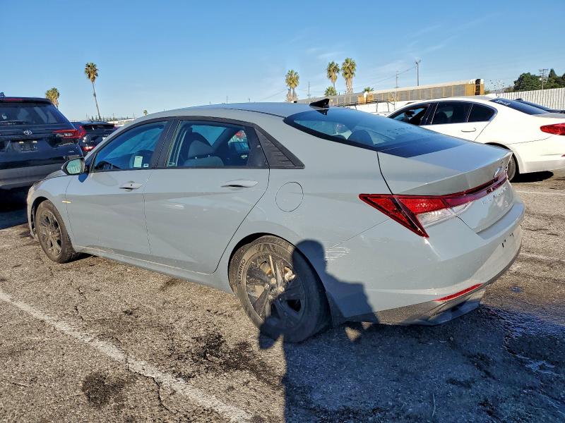 Фото 2 - HYUNDAI ELANTRA