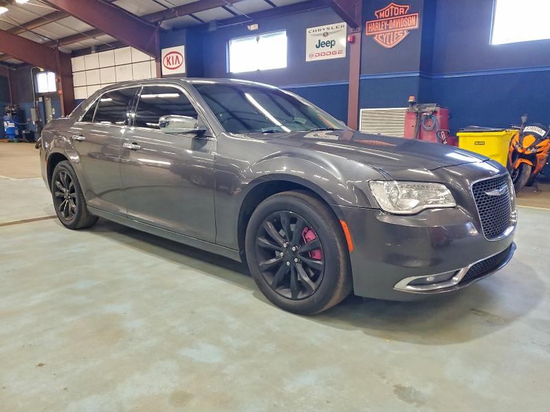 Фото 4 - CHRYSLER 300