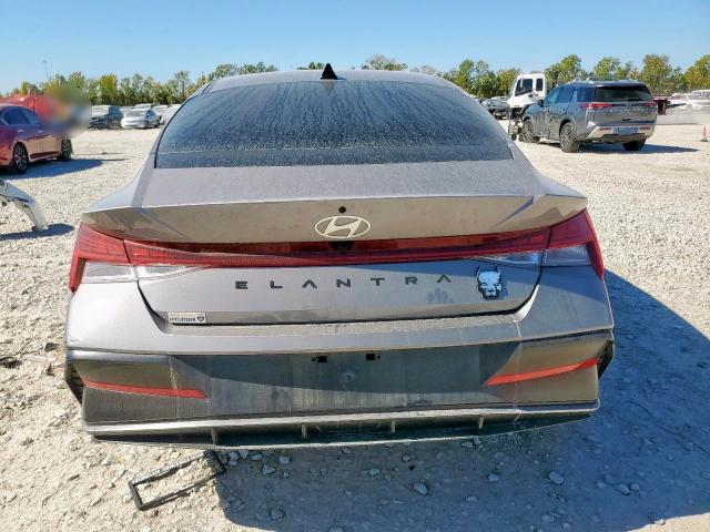 Фото 6 - HYUNDAI ELANTRA