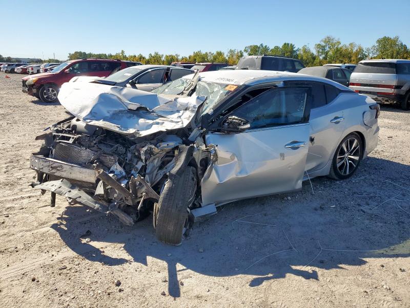 Фото 1 - NISSAN MAXIMA