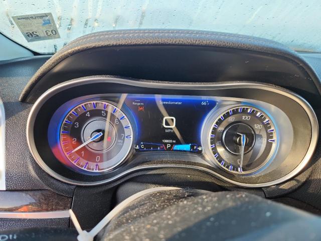 Фото 9 - CHRYSLER 300