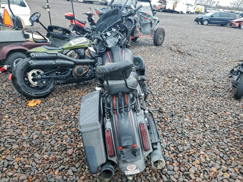 HARLEY-DAVIDSON FL 2018