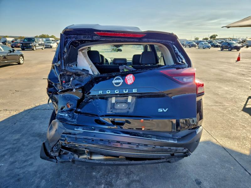 Фото 6 - NISSAN ROGUE