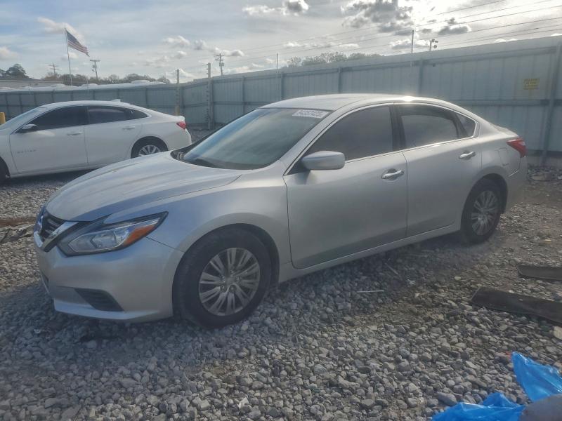 Фото 1 - NISSAN ALTIMA