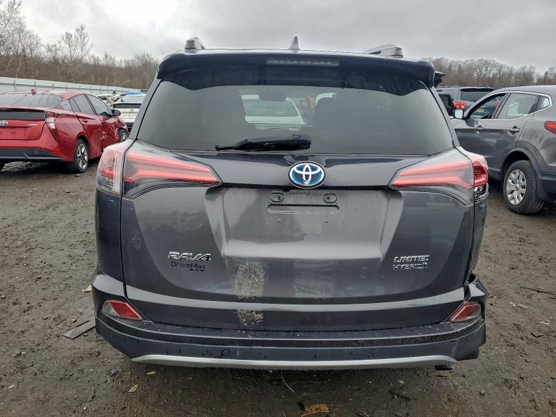 Фото 6 - TOYOTA RAV4