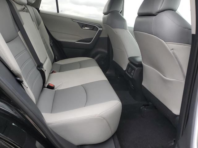 Фото 11 - TOYOTA RAV4