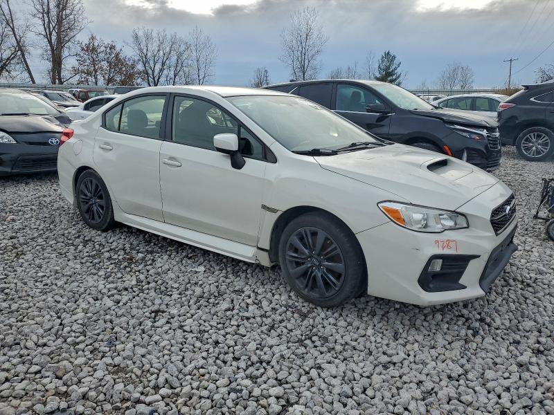 Фото 4 - SUBARU WRX