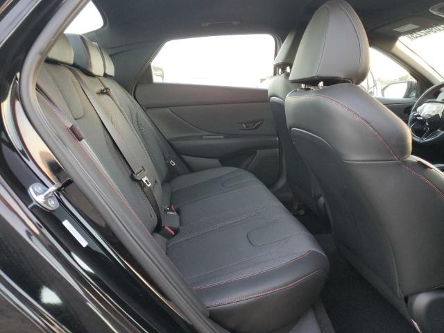 Фото 10 - HYUNDAI ELANTRA