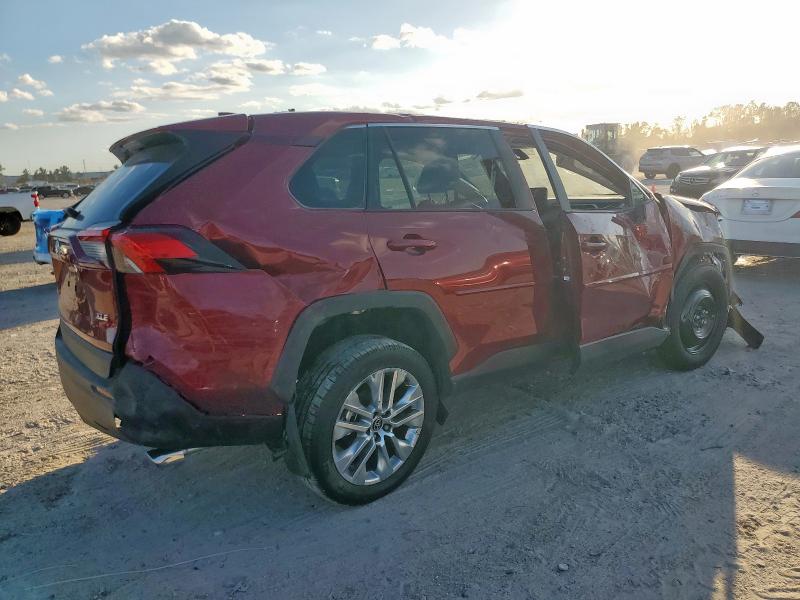 Фото 3 - TOYOTA RAV4