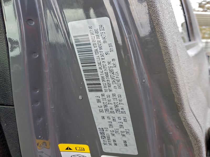 Фото 12 - JEEP WRANGLER