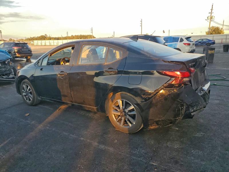 Фото 2 - NISSAN VERSA