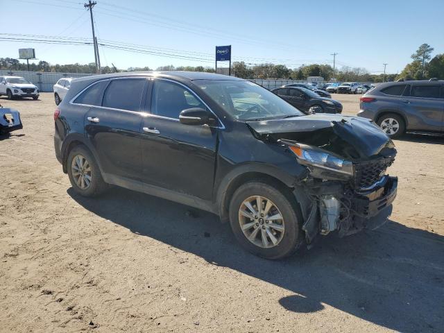 Фото 4 - KIA SORENTO