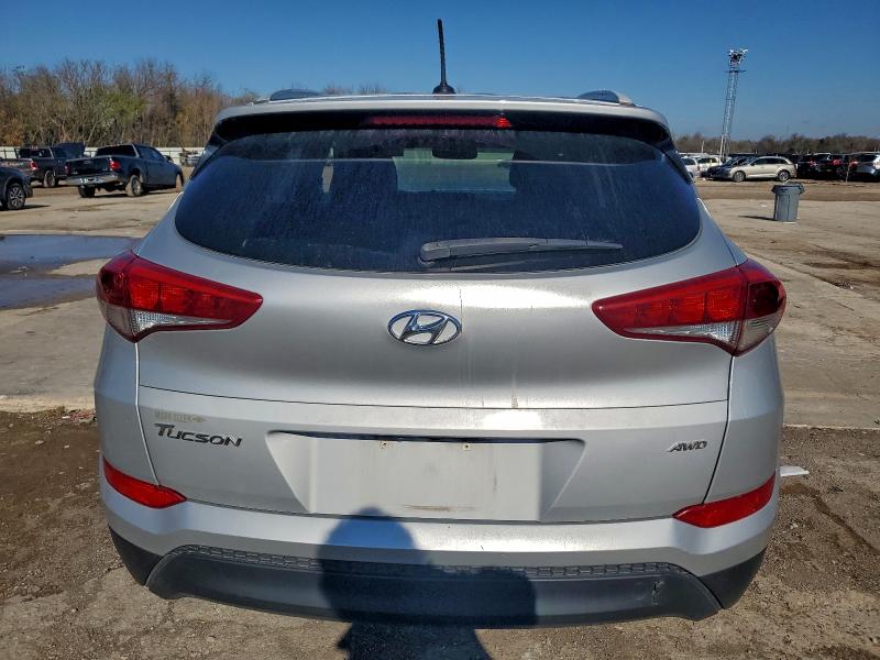 Фото 6 - HYUNDAI TUCSON