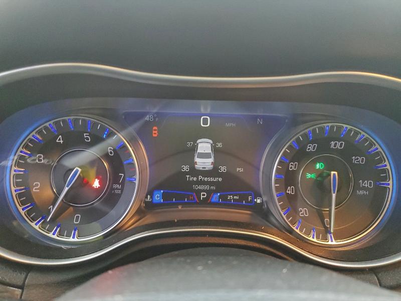 Фото 9 - CHRYSLER 300