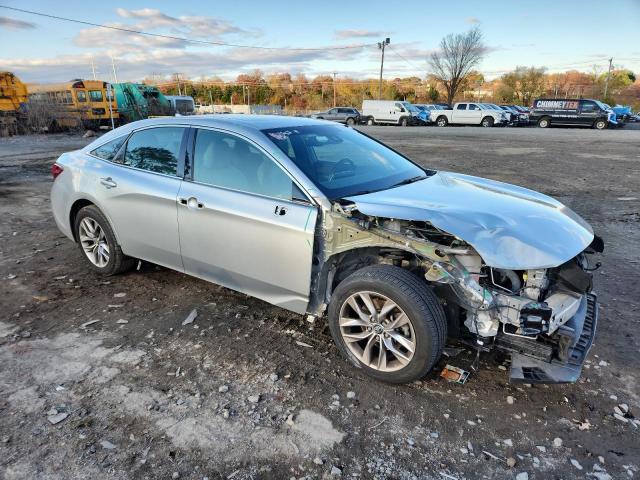 Фото 4 - TOYOTA AVALON