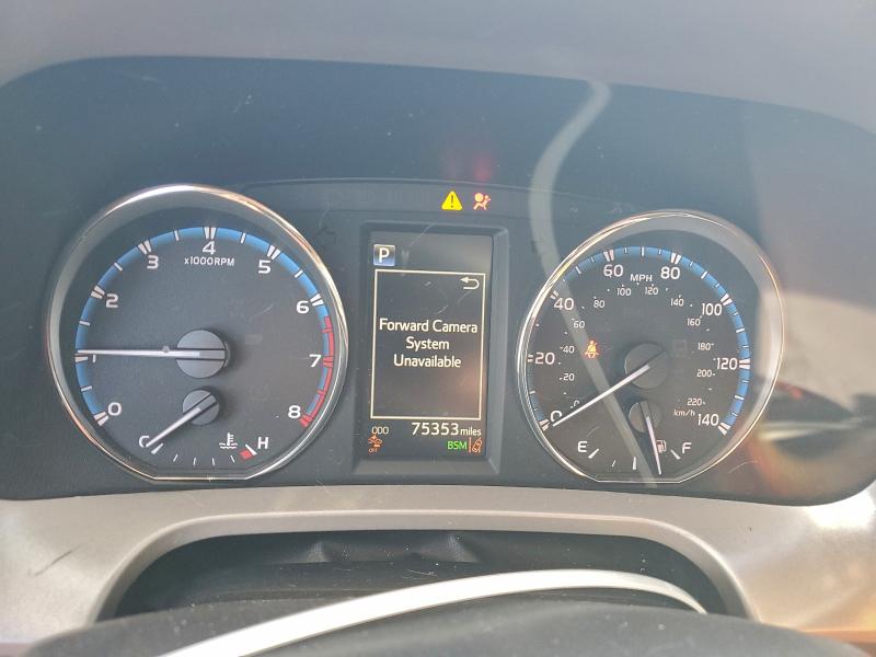 Фото 9 - TOYOTA RAV4