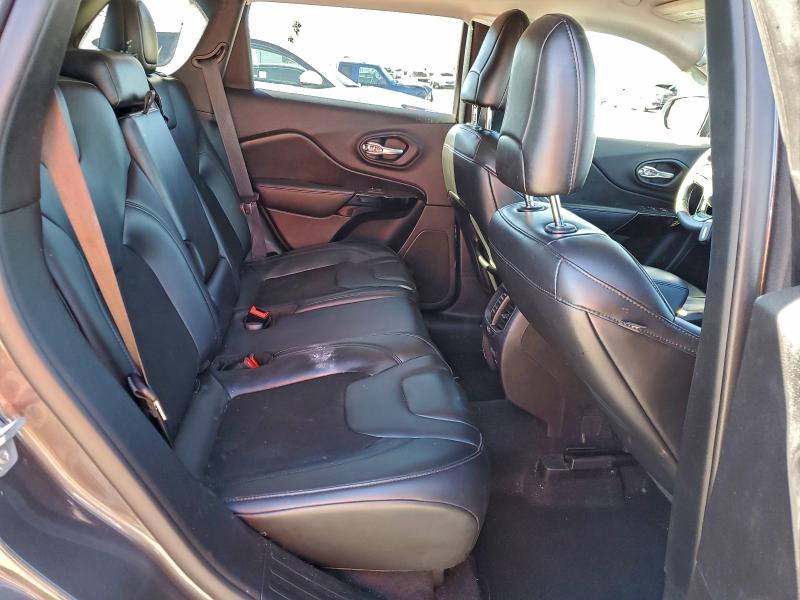 Фото 11 - JEEP GRAND CHER