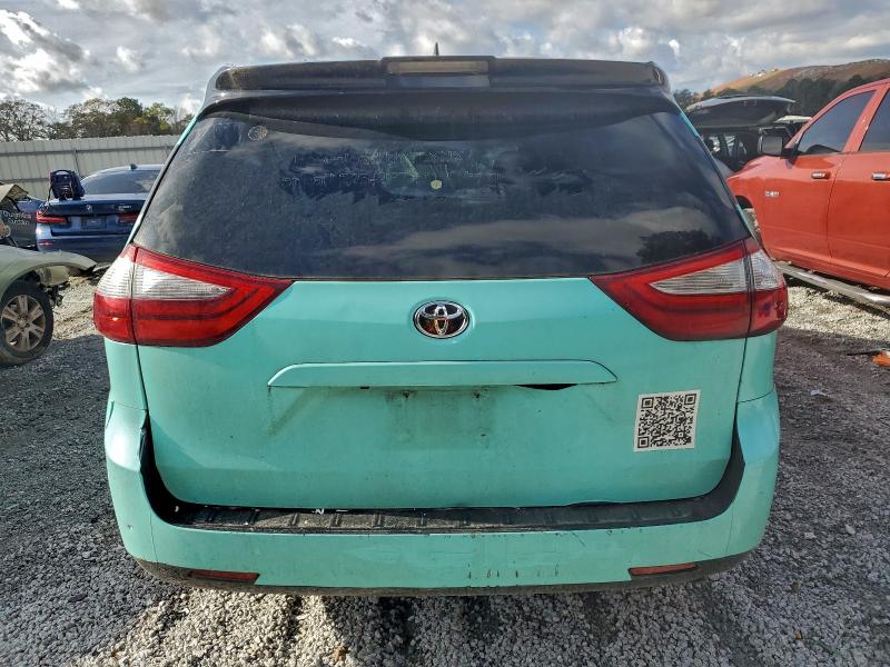 Фото 6 - TOYOTA SIENNA