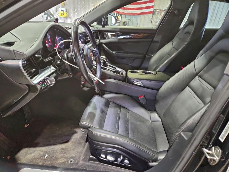 Фото 7 - PORSCHE PANAMERA