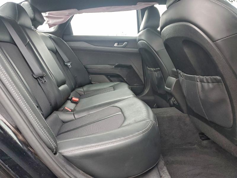 Фото 10 - KIA K5