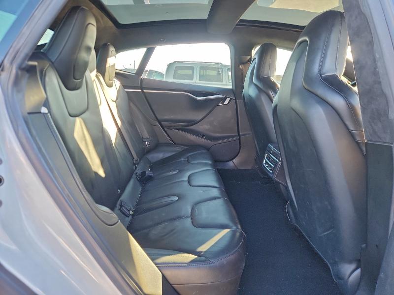 Фото 10 - TESLA MODEL S