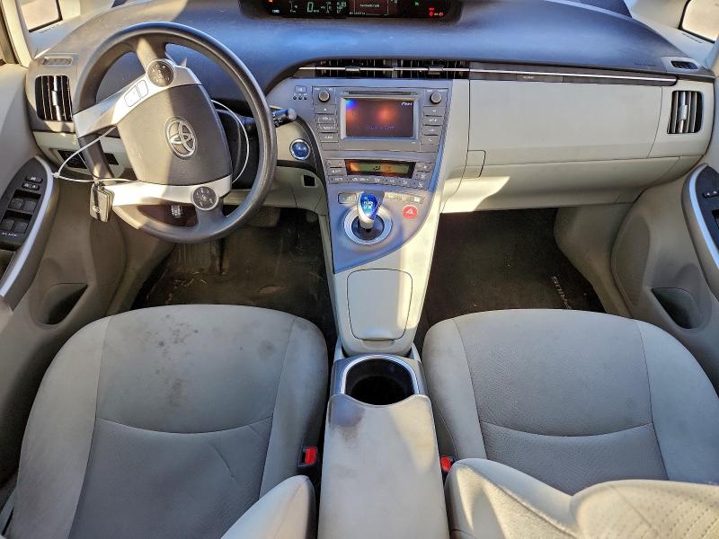 Фото 8 - TOYOTA PRIUS