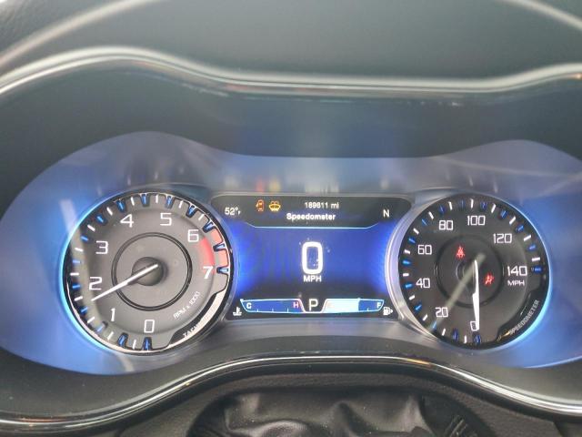 Фото 9 - CHRYSLER 200