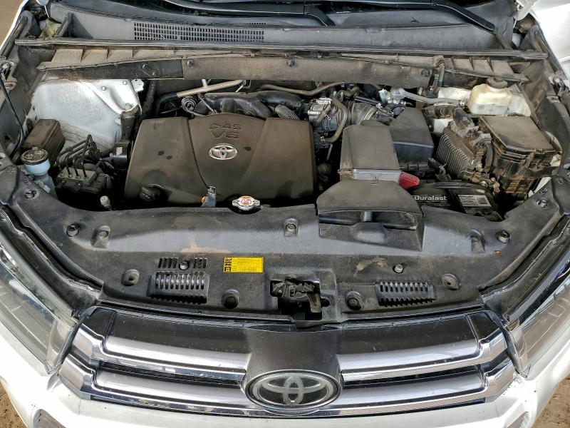 Фото 11 - TOYOTA HIGHLANDER