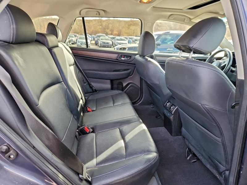 Фото 11 - SUBARU OUTBACK