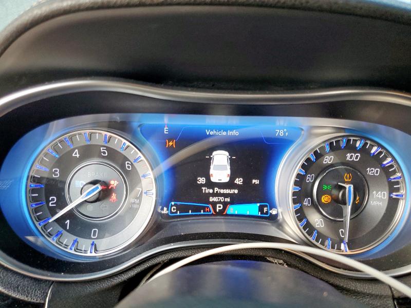 Фото 9 - CHRYSLER 300