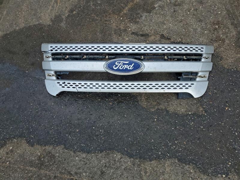 Фото 13 - FORD EXPLORER