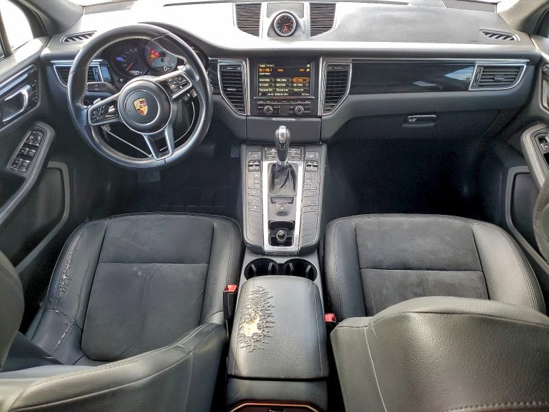 Фото 8 - PORSCHE MACAN