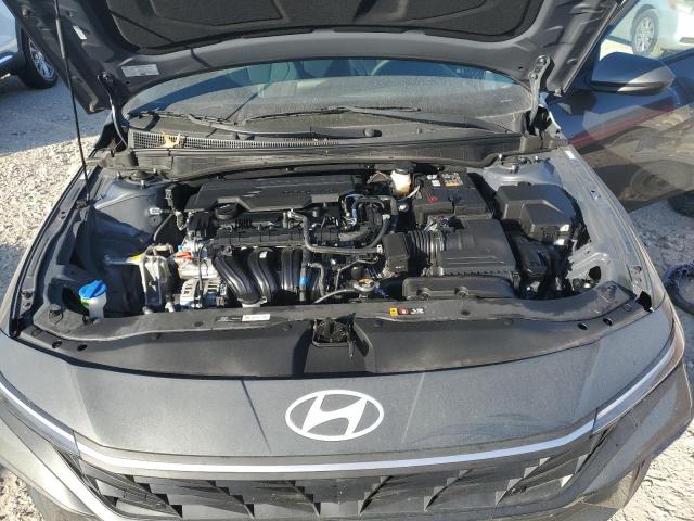 Фото 11 - HYUNDAI ELANTRA