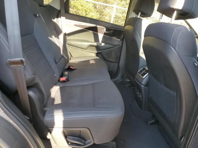 Фото 11 - KIA SORENTO