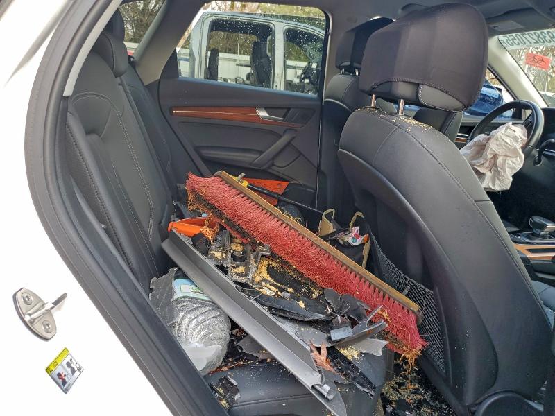 Фото 11 - AUDI Q5