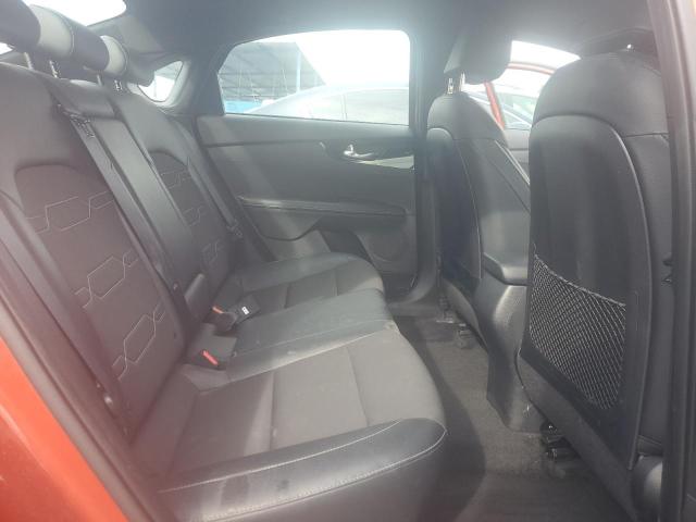 Фото 10 - KIA FORTE