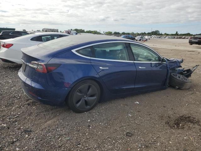 Фото 3 - TESLA MODEL 3