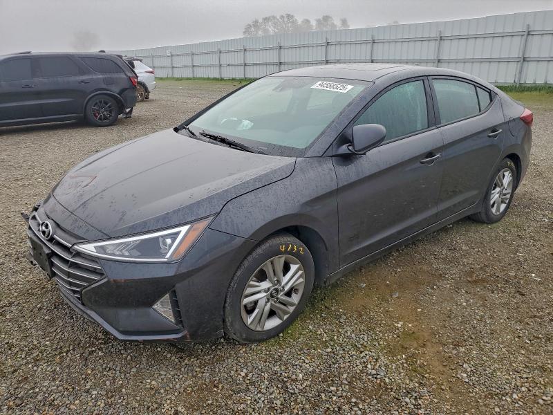 Фото 1 - HYUNDAI ELANTRA