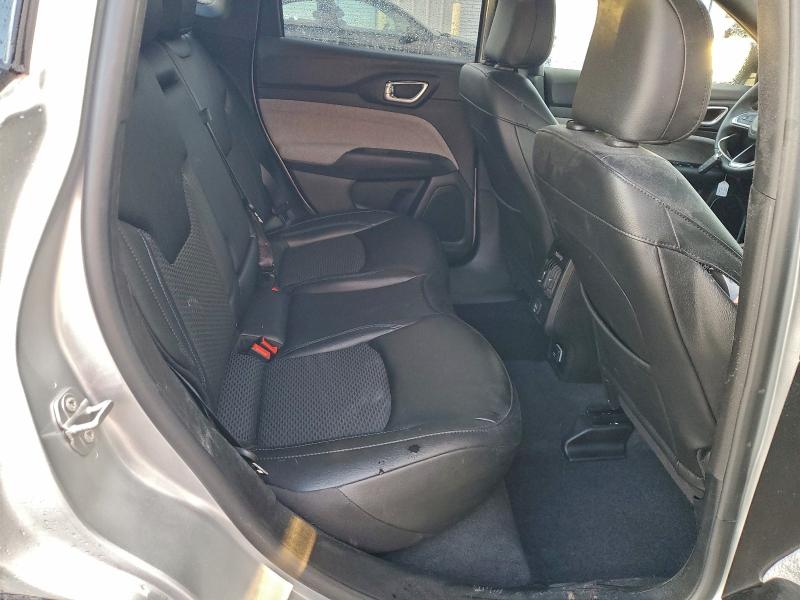 Фото 10 - JEEP COMPASS