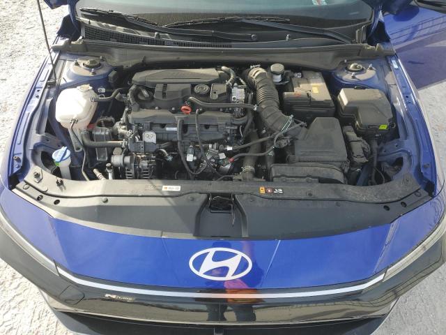 Фото 11 - HYUNDAI ELANTRA