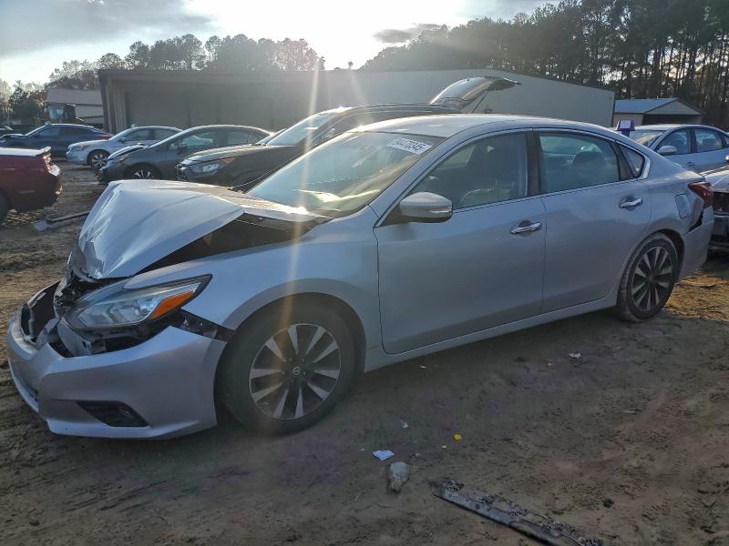 Фото 1 - NISSAN ALTIMA