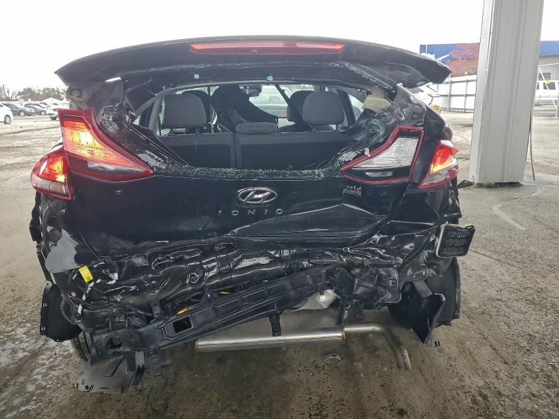 Фото 6 - HYUNDAI IONIQ