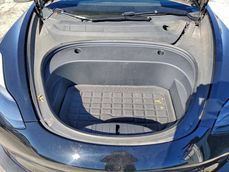 Фото 11 - TESLA MODEL 3