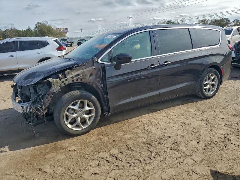 Фото 1 - CHRYSLER PACIFICA